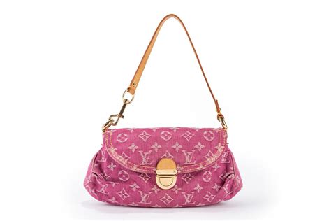 louis vuitton borsa nera piccola|Borse Piccole: un mix di bellezza ed eleganza .